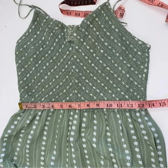 Women’s Size Large Romper - Green - With Pockets - White Floral Pattern Boho - Picture 4 of 13